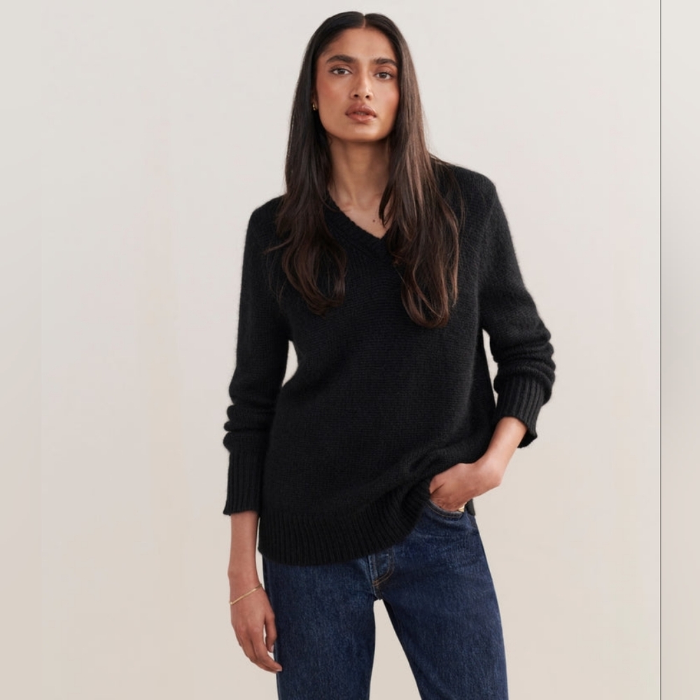 NWT Jenni Kayne Cashmere Kate V-Neck Black XSmall/Small Oversized